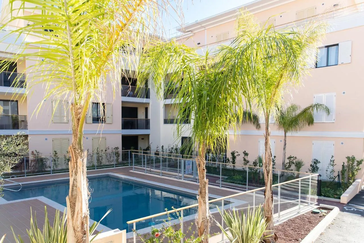 Apartament 2-Br With Garden And Pool In The Heart Of Palm Beach Cannes