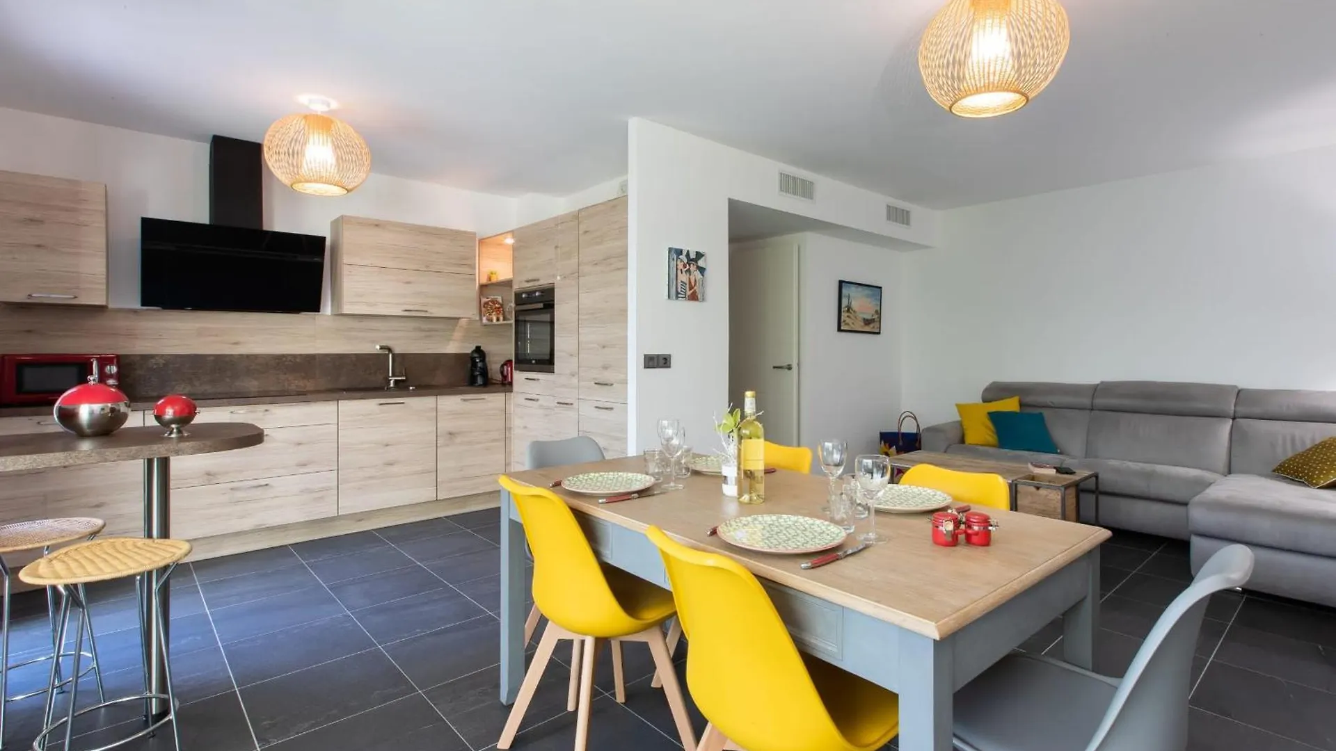 2-Br With Garden And Pool In The Heart Of Palm Beach Cannes France