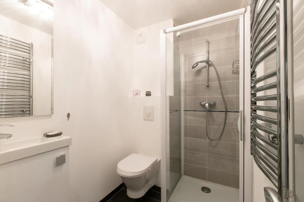 Apartment 2-Br With Garden And Pool In The Heart Of Palm Beach Cannes